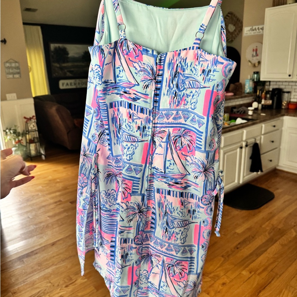 Lilly Pulitzer Tropical Print romper size 4(women's) - Picture 3 of 3